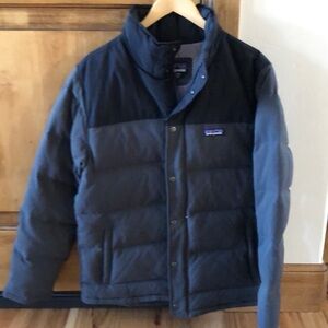 Ski grey/black puffy jacket Medium